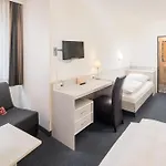 Rennschuh 3* Göttingen