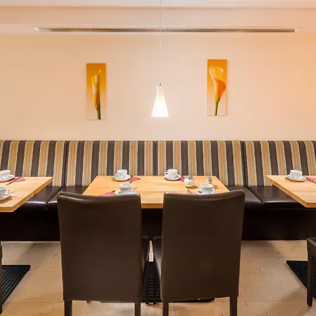 Hotel Rennschuh 3*