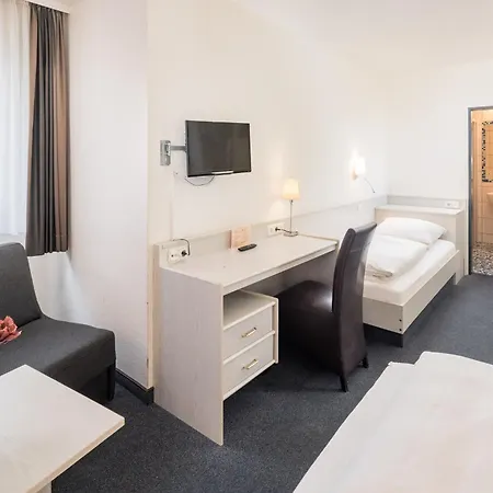 Rennschuh 3* Göttingen