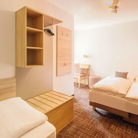 Hotel Rennschuh 3*